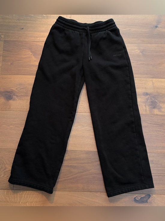 Aritzia Pants - Aritzia Wide Boyfriend Fit Sweatpants